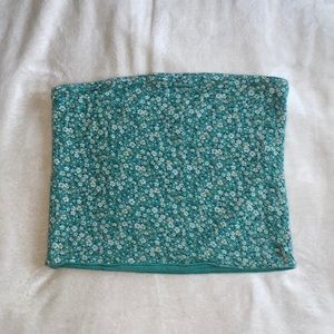 Reversible green/floral tube top.